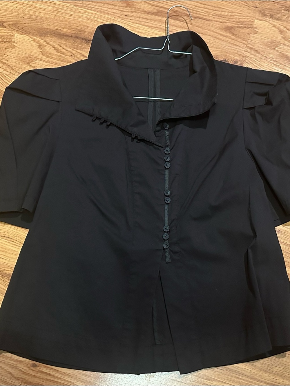 Classy POP Collar Black Short-Sleeve Button Front Top